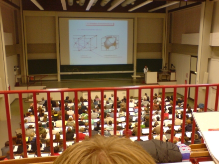 Uni...